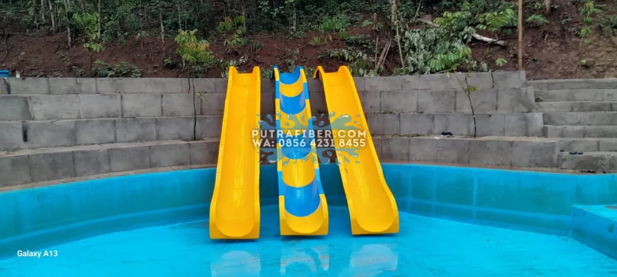 Wahana perosotan kolam renang model race slide 3 jalur berbahan fiberglass tebal untuk taman rekreasi air - Gambar 4