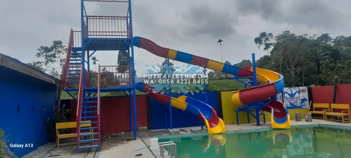 Seluncuran Waterboom Mini Terbaru Seluncuran Waterboom Mini Terbaru